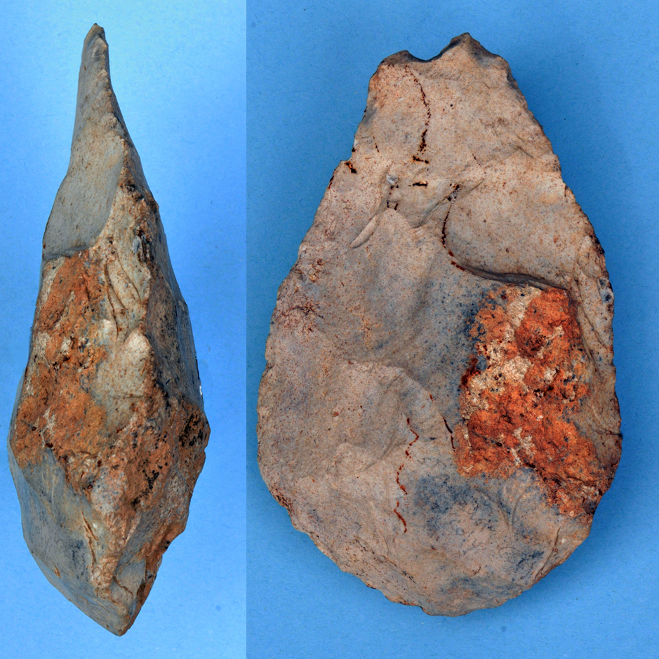 Biface, Paléolithique, Saint-Amand de Coly, Dordogne.