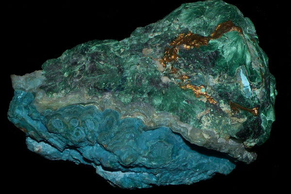 Malachite (verte), Cu2(CO3)(OH)2, Azurite (bleue) Cu3(CO3)2(OH)2 Cuivre natif (orange)