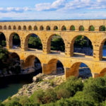 Construction antique romaine : le Pont du Gard, France.