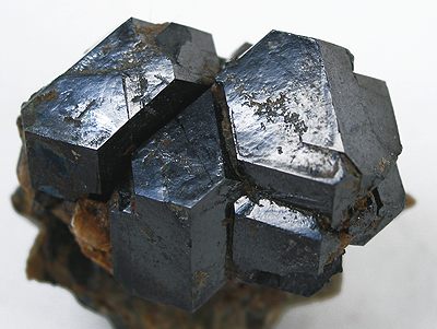 Uraninite (UO2 - faciès automorphe)